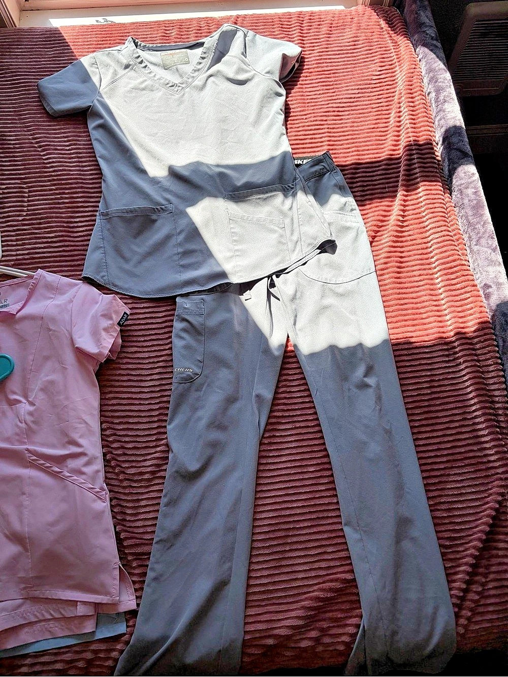 Skechers light gray scrub set